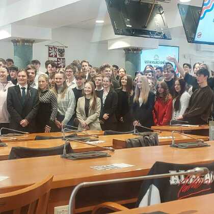 Účast ve Středoškolském studentském parlamentu